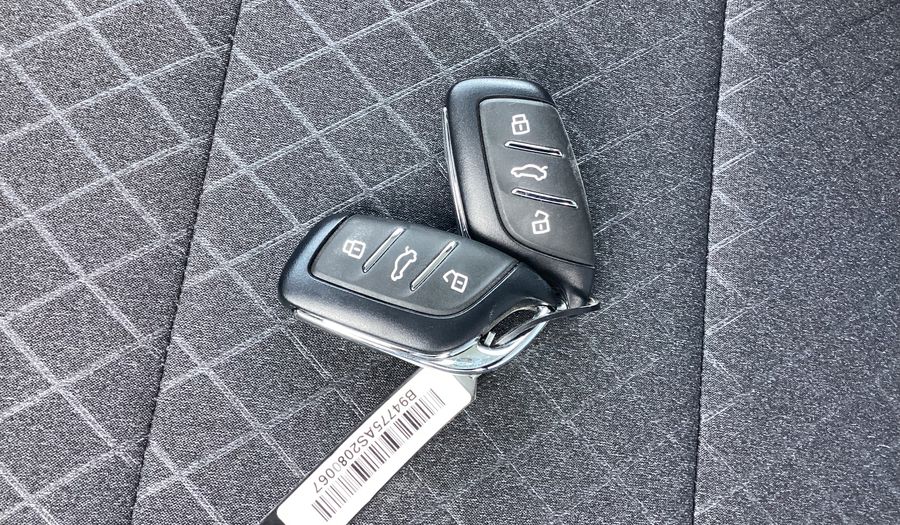 Mg Zs 1.5 STD AUTO Suv 2025