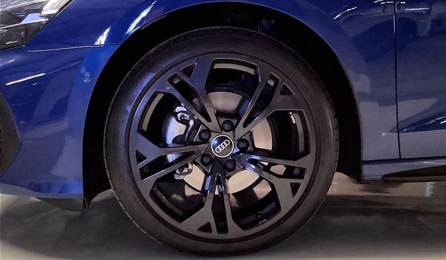 Audi A3 35 TFSI SLINE Sedan 2025