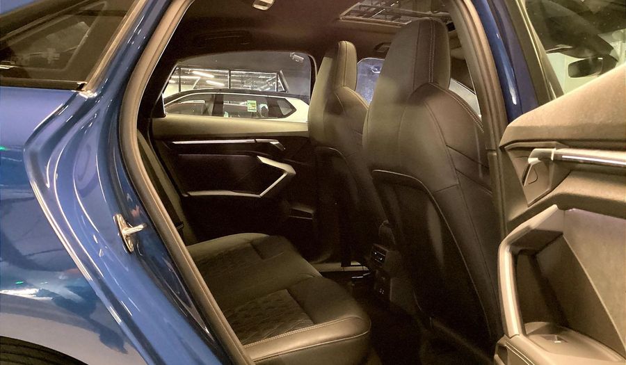 Audi A3 35 TFSI SLINE Sedan 2025