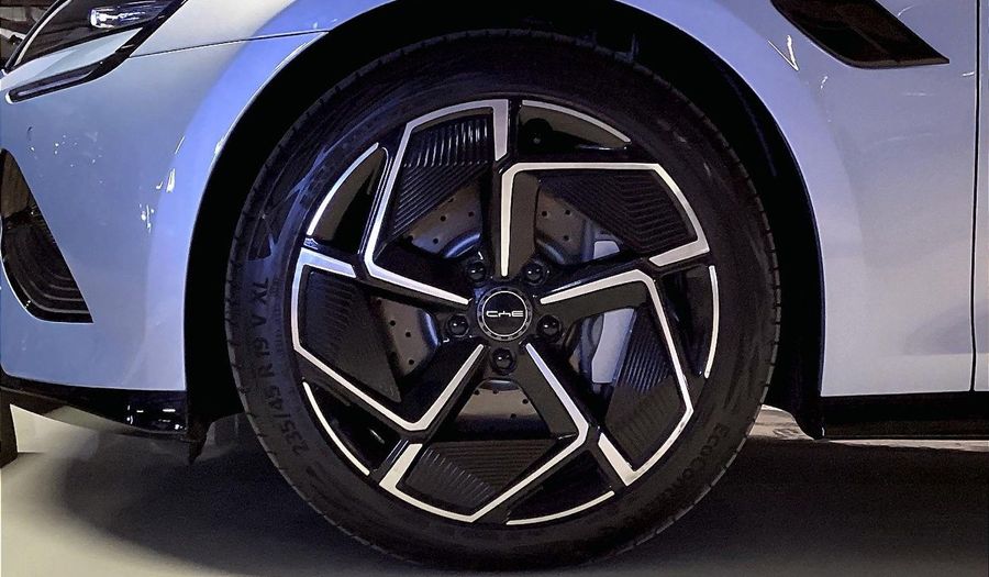 Byd Seal BEV 82.5KWH PERFORMANCE AWD Sedan 2025