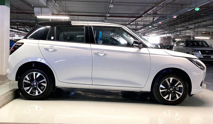 Suzuki Swift GLX Hatchback 2025