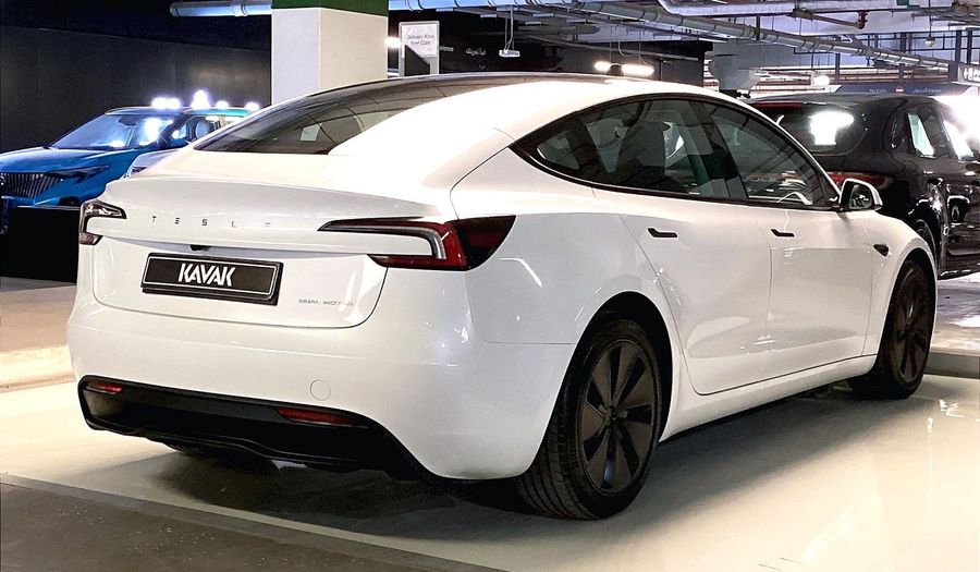 Tesla Model 3 LONG RANGE DUAL MOTOR Sedan 2025