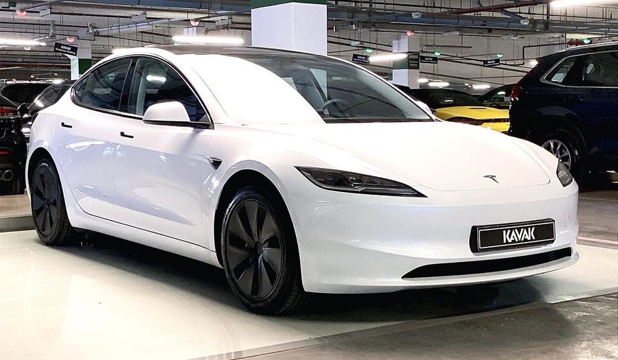 Tesla Model 3 LONG RANGE DUAL MOTOR Sedan 2025