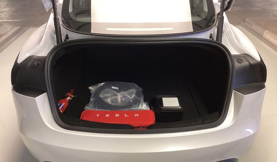 Tesla Model 3 LONG RANGE DUAL MOTOR Sedan 2025