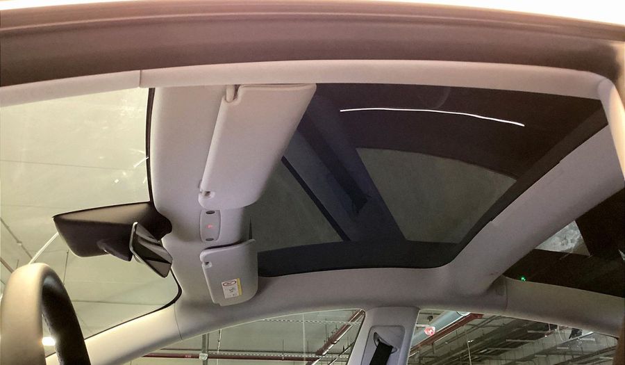 Tesla Model 3 LONG RANGE DUAL MOTOR Sedan 2025