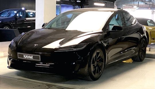 Tesla • Model 3
