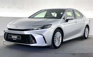 Toyota • Camry