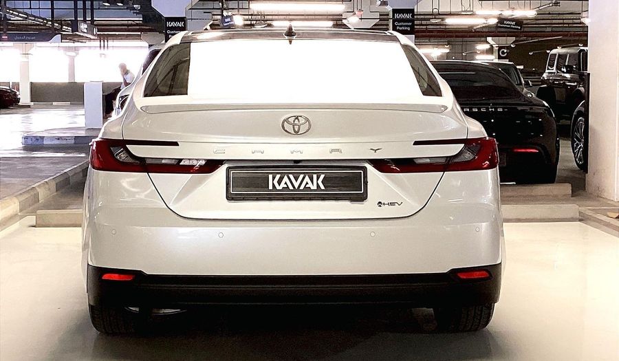 Toyota Camry XLE Sedan 2025