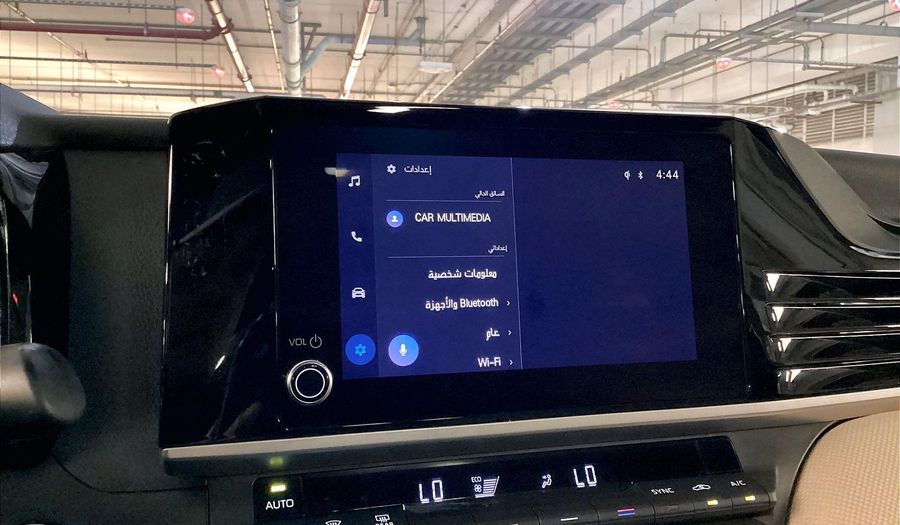 Toyota Camry XLE Sedan 2025