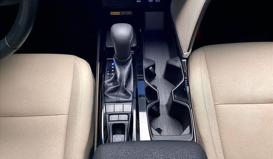 Toyota Camry XLE Sedan 2025