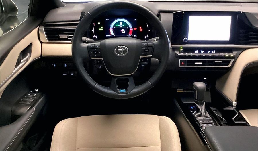 Toyota Camry XLE Sedan 2025