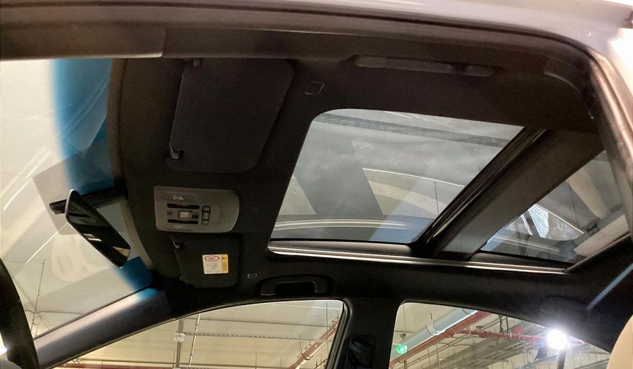 Toyota Camry XLE Sedan 2025