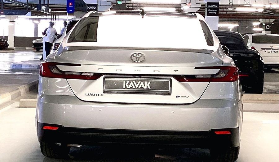 Toyota Camry LIMITED Sedan 2025