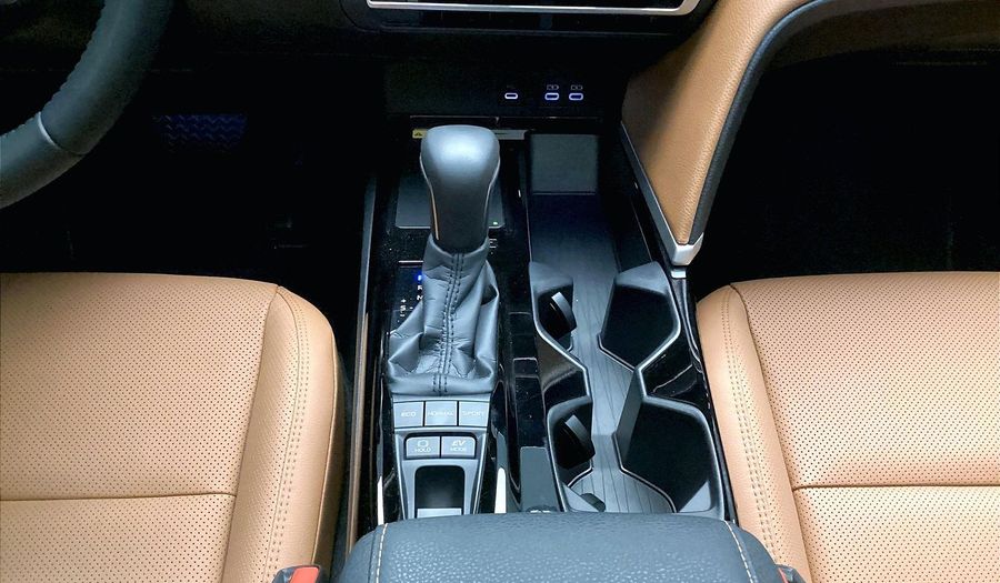 Toyota Camry LIMITED Sedan 2025