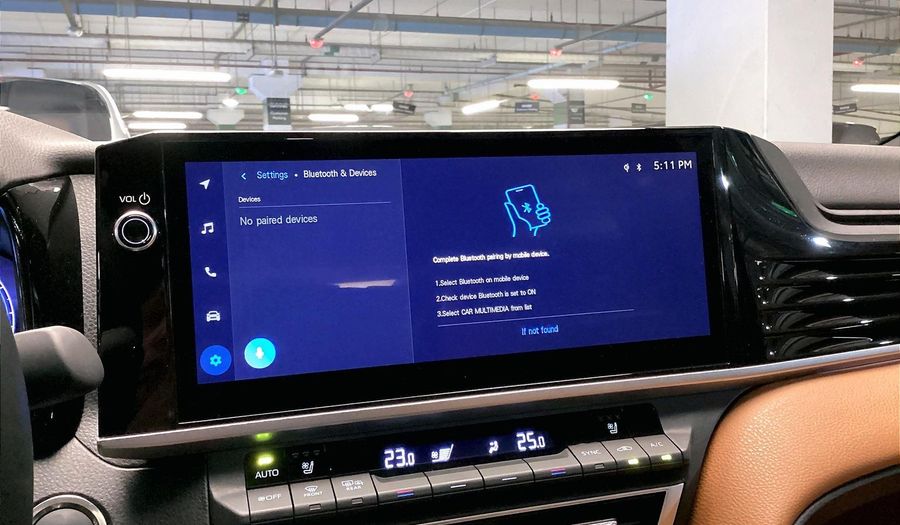 Toyota Camry LIMITED Sedan 2025