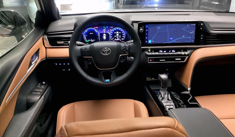 Toyota Camry LIMITED Sedan 2025