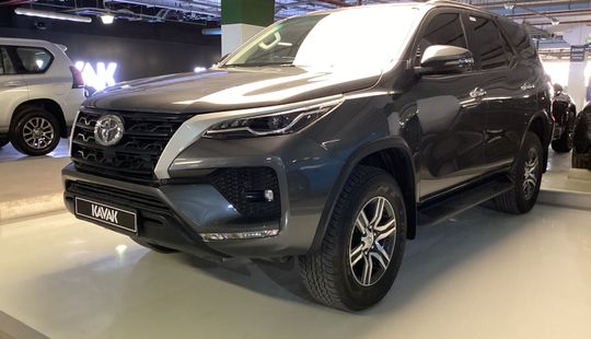 Toyota • Fortuner