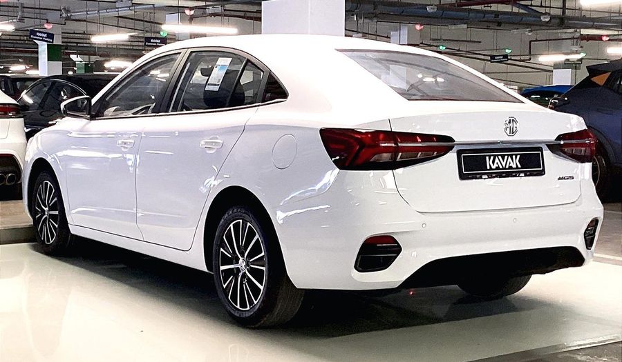 Mg Mg5 STANDARD Sedan 2026