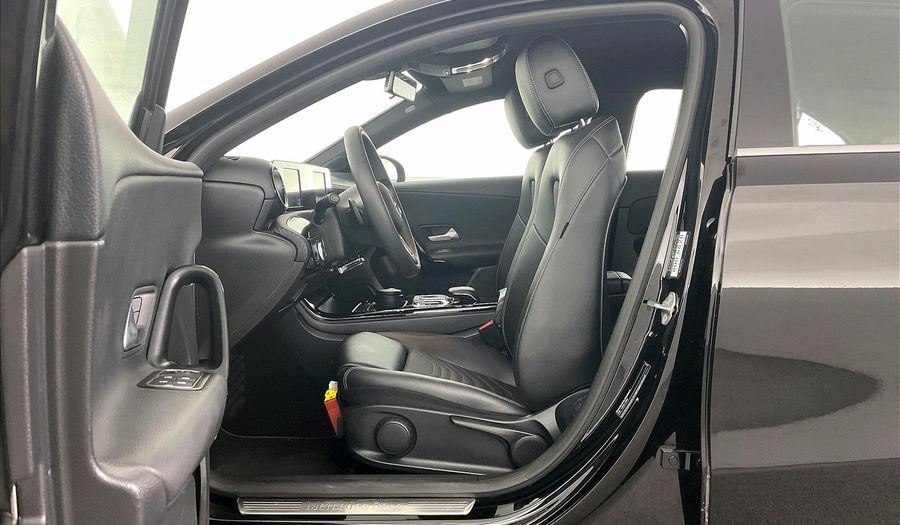 Mercedes Benz A 200 STANDARD Sedan 2020