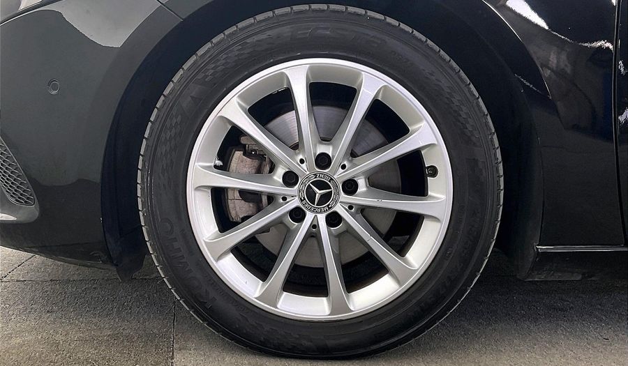 Mercedes Benz A 200 STANDARD Sedan 2020