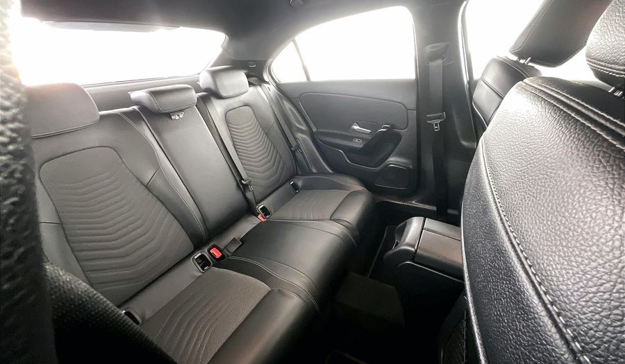 Mercedes Benz A 200 STANDARD Sedan 2020