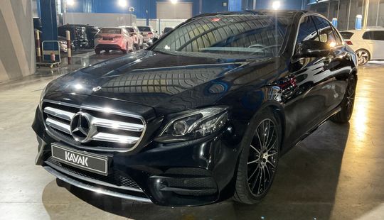 Mercedes Benz • E 300
