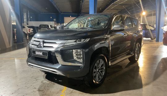 Mitsubishi • Montero Sport