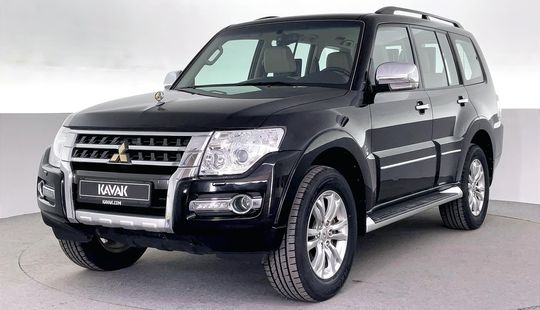 Mitsubishi • Pajero