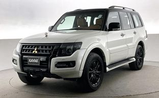 Mitsubishi • Pajero