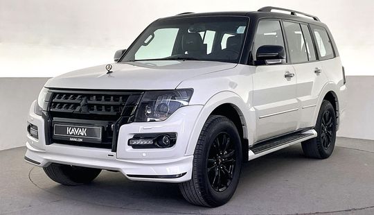 Mitsubishi • Pajero