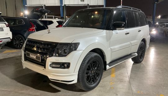 ميتسوبيشي باجيرو Signature Edition-2020
