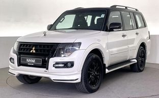 Mitsubishi • Pajero
