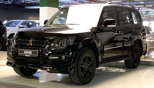 Mitsubishi • Pajero