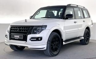 Mitsubishi • Pajero