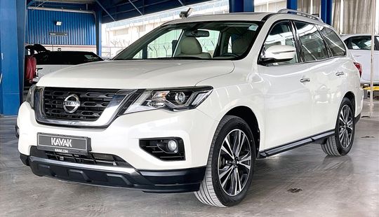Nissan • Pathfinder