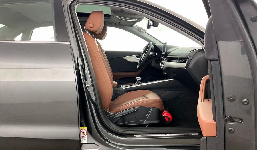 Audi A4 35 TFSI S-LINE Sedan 2020