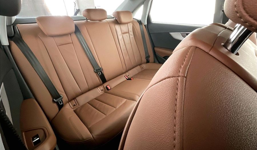 Audi A4 35 TFSI S-LINE Sedan 2020