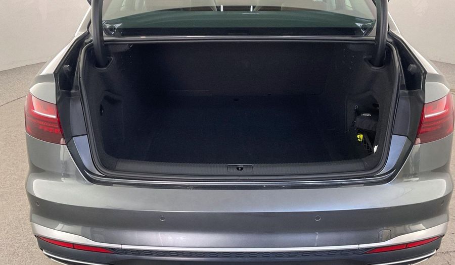 Audi A4 35 TFSI S-LINE Sedan 2020