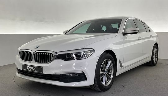 BMW • 520i