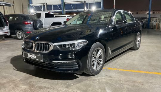 BMW • 520i