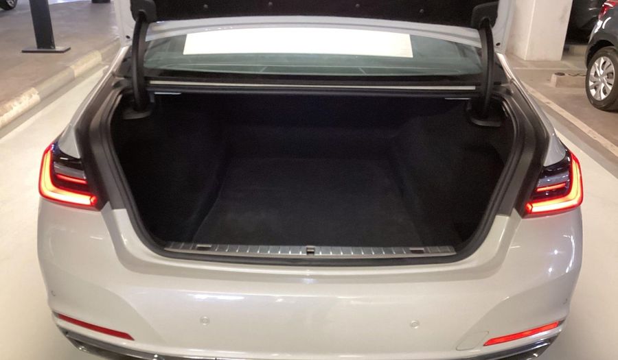 Bmw 730li EXCELLENCE Sedan 2020