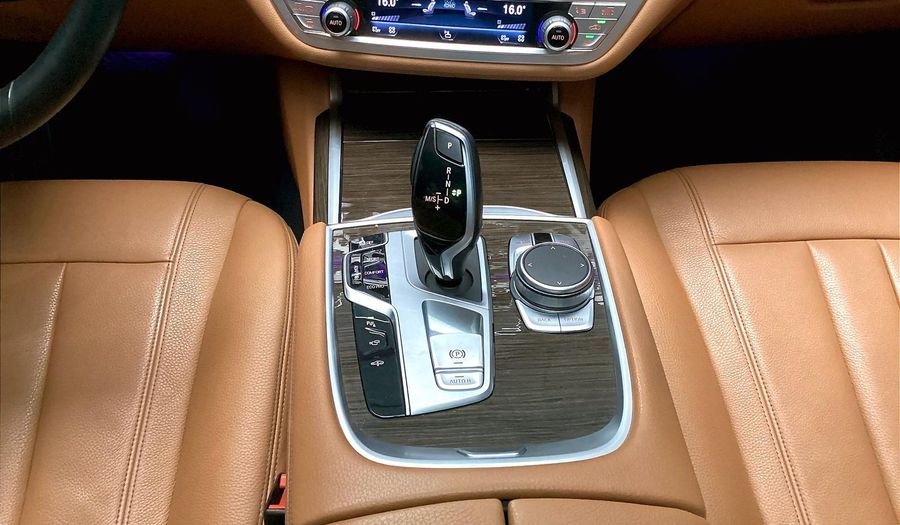 Bmw 730li EXCELLENCE Sedan 2020