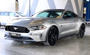 Ford • Mustang