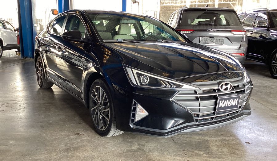 Hyundai Elantra COMFORT Sedan 2020