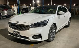 KIA • Cadenza