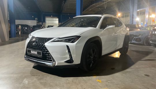 LEXUS • UX200