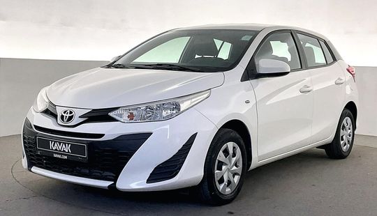 Toyota Yaris SE / E-2020