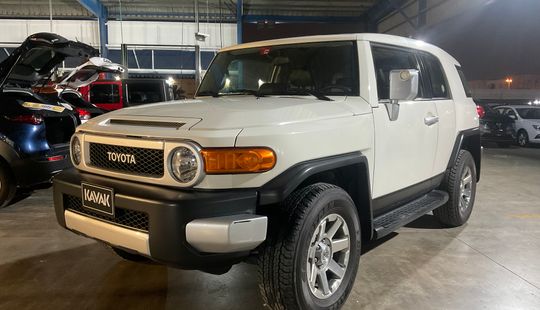 Toyota • FJ Cruiser
