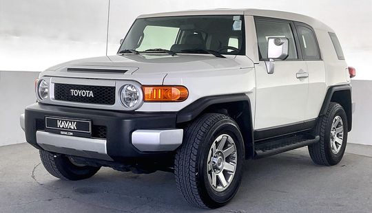 Toyota • FJ Cruiser