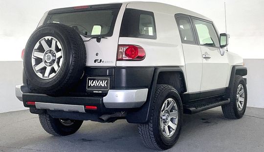 Toyota • FJ Cruiser
